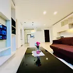 The Platinum Suites Klcc By Castle Houze