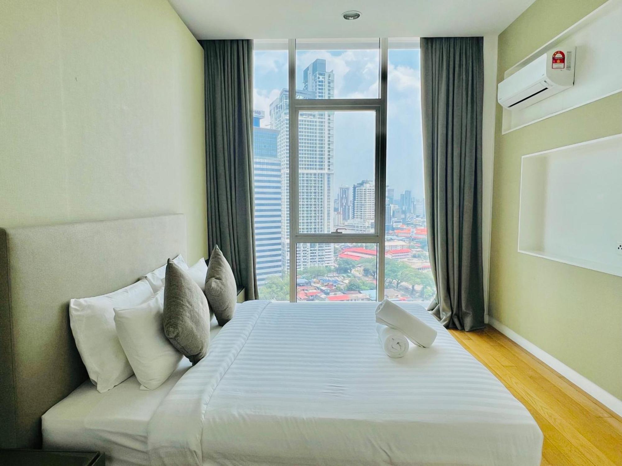 The Platinum Klcc By Castle Houze