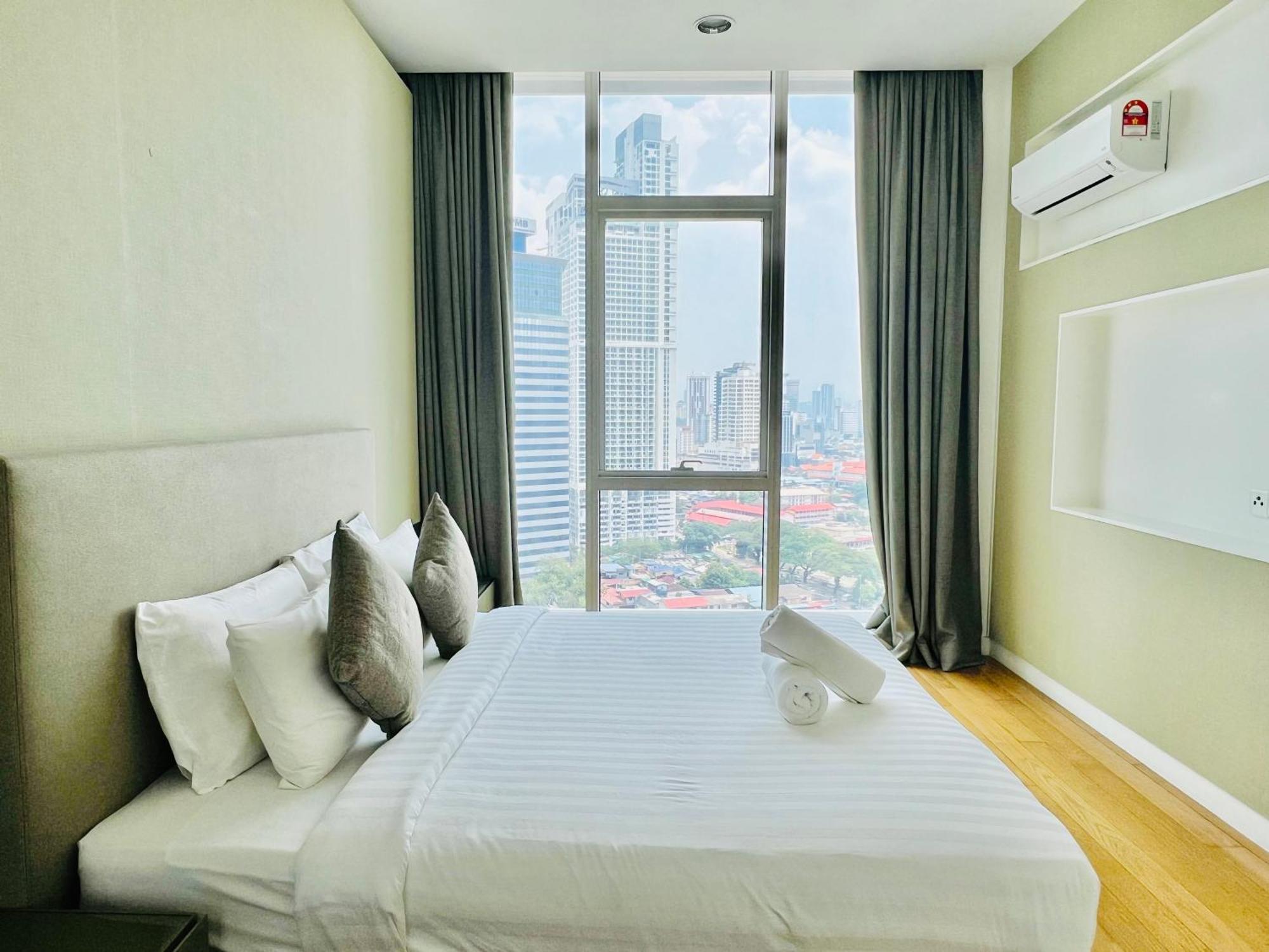 The Platinum Klcc By Castle Houze