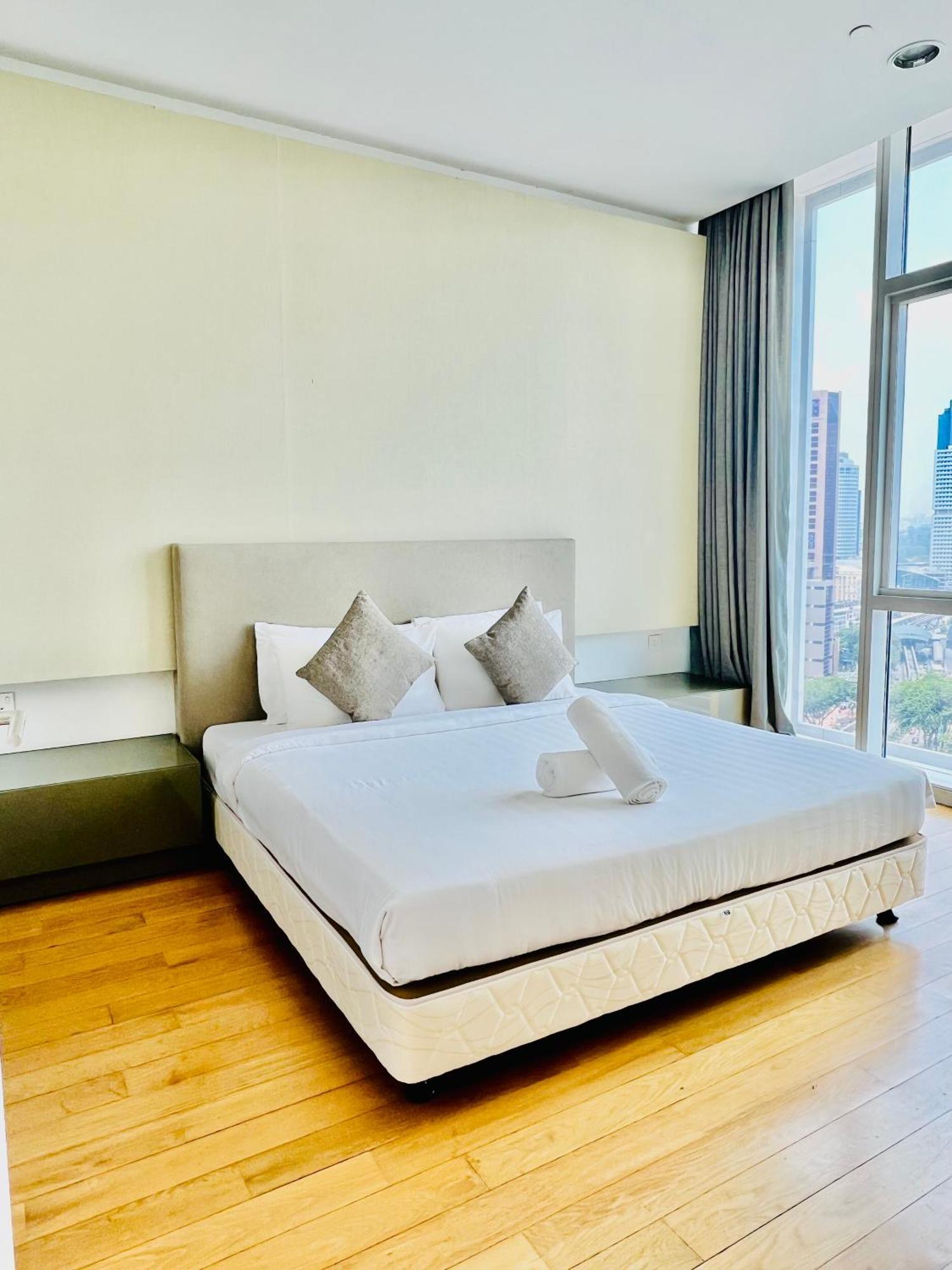 The Platinum Klcc By Castle Houze *